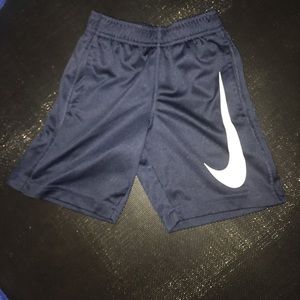 4t Nike Dri-fit shorts with pockets.